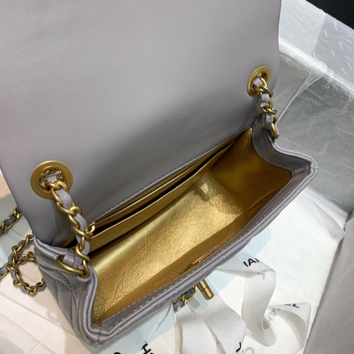 Handbag  Chanel 1786  size  17 cm