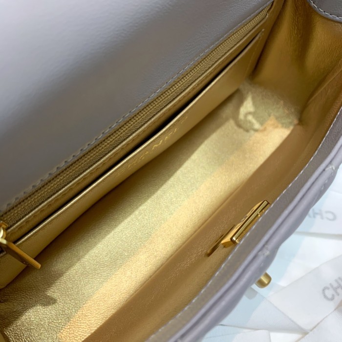  Handbag   Chanel  1787  size  20 cm