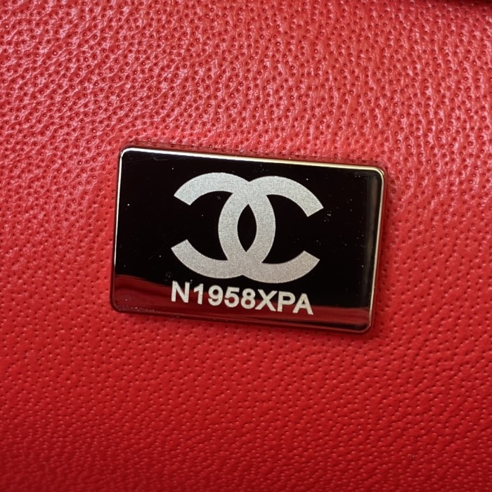  Handbag   Chanel  size  17 cm