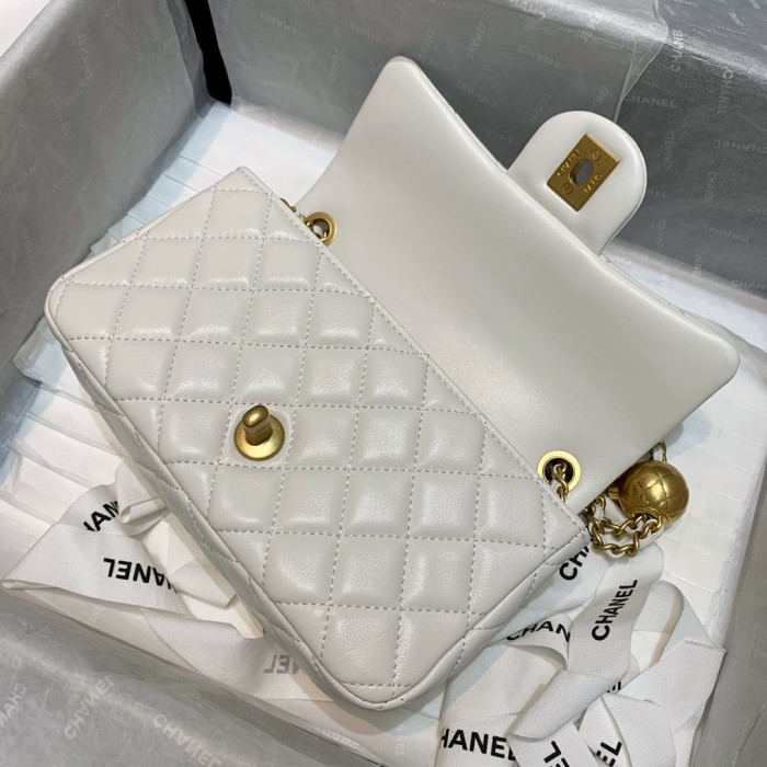  Handbag  Chanel 1787 size 20 cm