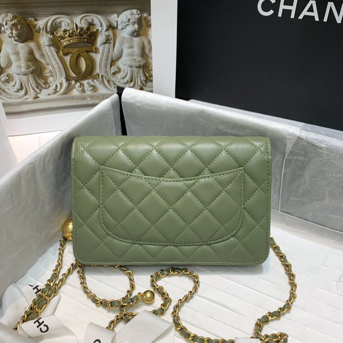  Handbag  Chanel 81133  size 19 cm
