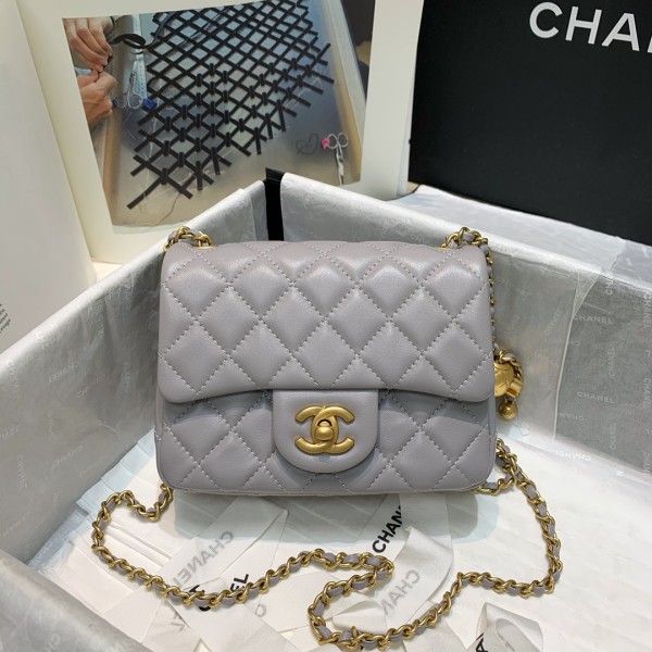 Handbag  Chanel 1786  size  17 cm