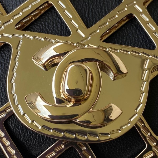  Handbag   Chanel AS2514 size  𝟏𝟏*𝟏𝟖*𝟔  𝐜𝐦