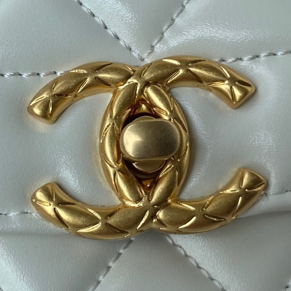 Handbag  Chanel   AS2715  size  23  cm 