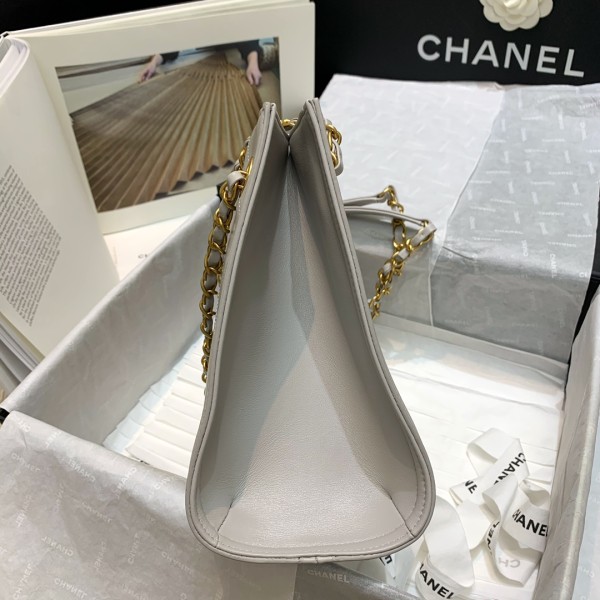  Handbag  Chanel  AS2750 size 23 21 11 cm