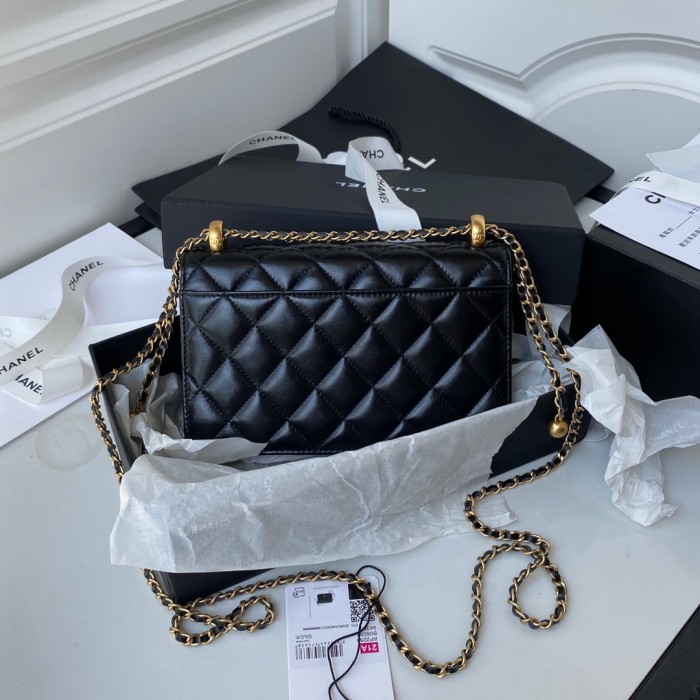  Handbag  Chanel AP2289 size  12.3x19.2x3.5 cm