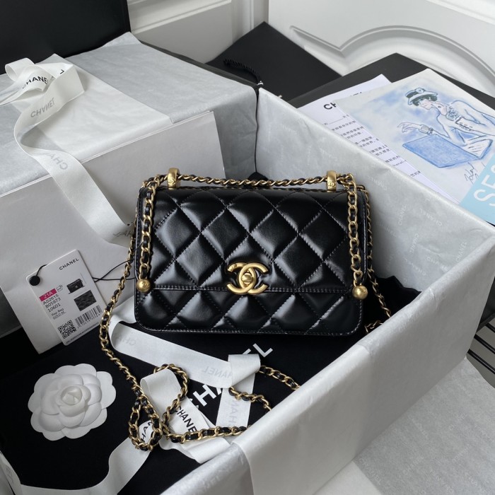  Handbag   Chanel  AS2615  size 12×19×8 cm