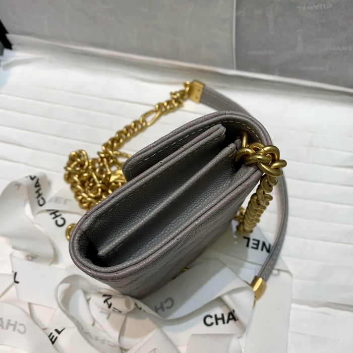  Handbag  Chanel 81156 size 12 9 2.5 cm