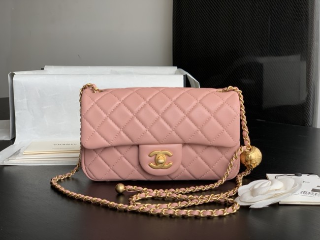  Handbag  Chanel  size  20 cm
