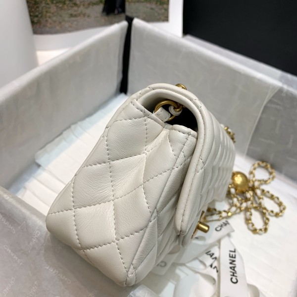  Handbag  Chanel 1787 size 20 cm