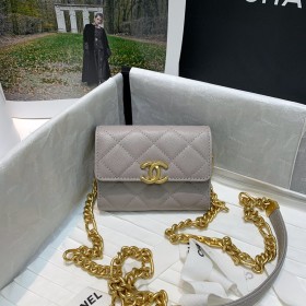  Handbag  Chanel 81156 size 12 9 2.5 cm