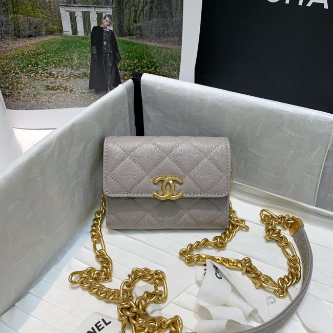  Handbag  Chanel 81156 size 12 9 2.5 cm