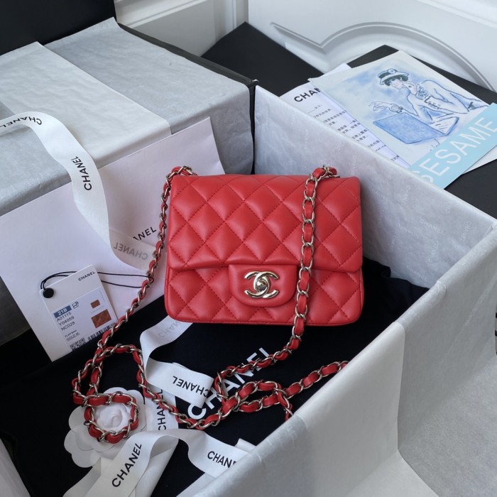  Handbag   Chanel  size  17 cm
