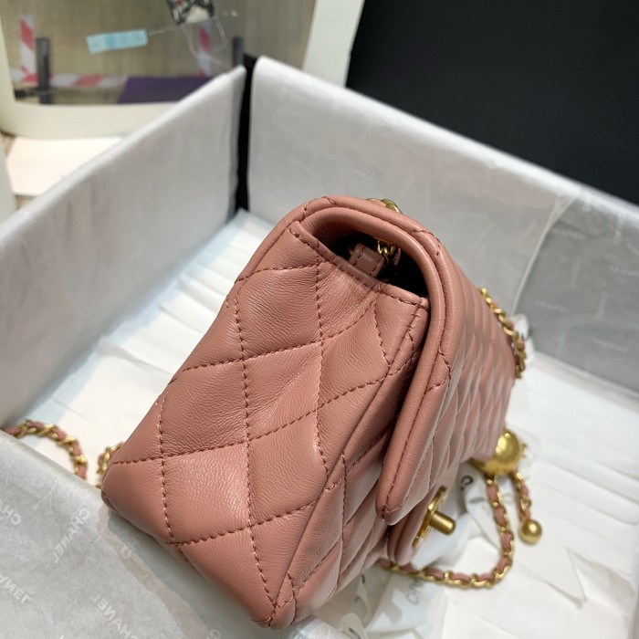 Handbag  Chanel  1787  size 20 cm