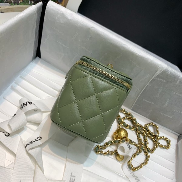 Handbag  Chanel  81136  size  10.5 8.5 7 cm