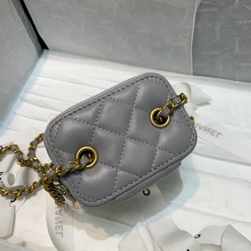 Handbag  Chanel  81136  size  10.5 8.5 7 cm