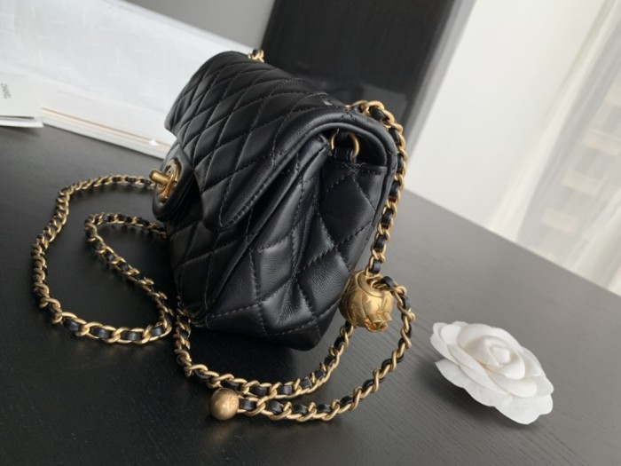  Handbag  Chanel  size  20 cm