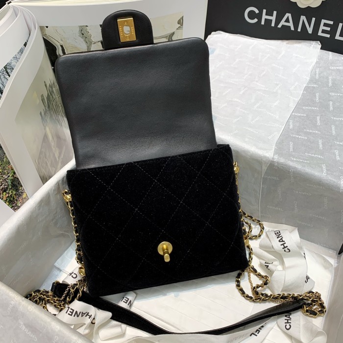  Handbag Chanel  AS2588  size  19 16 4 cm
