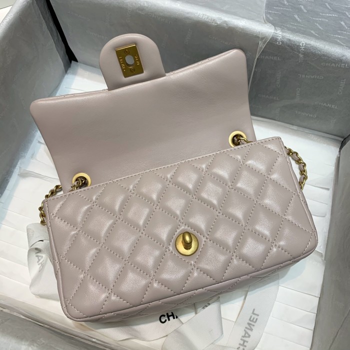 Handbag  Chanel 1787  size 20 cm