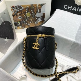  Handbag   Chanel  AS2735 size 17 12 12 cm