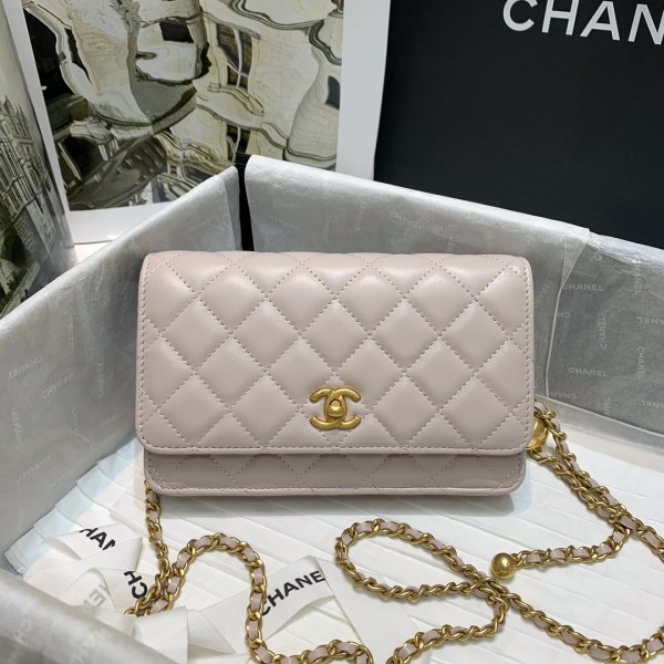 Handbag  Chanel 81133 size  19 cm
