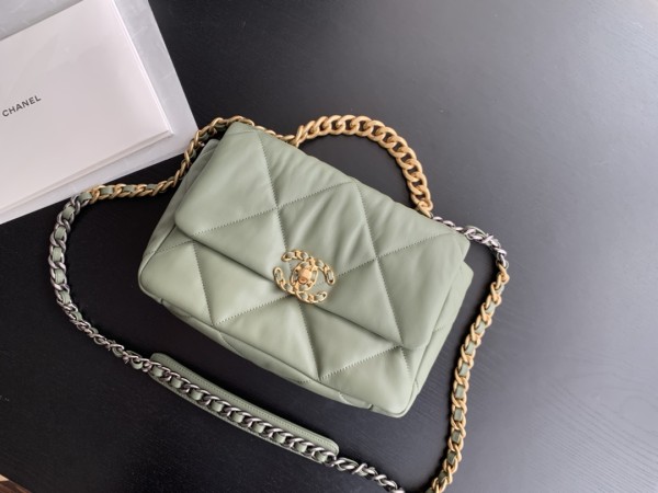  Handbag  Chanel 1160  size 26cmx16cmx9 cm