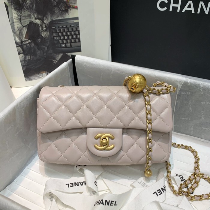 Handbag  Chanel 1787  size 20 cm