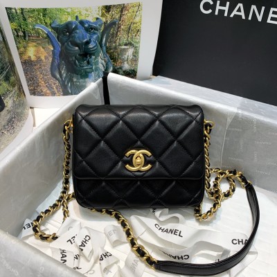  Handbag  Chanel  AS2733  size  17 12.5 5 cm