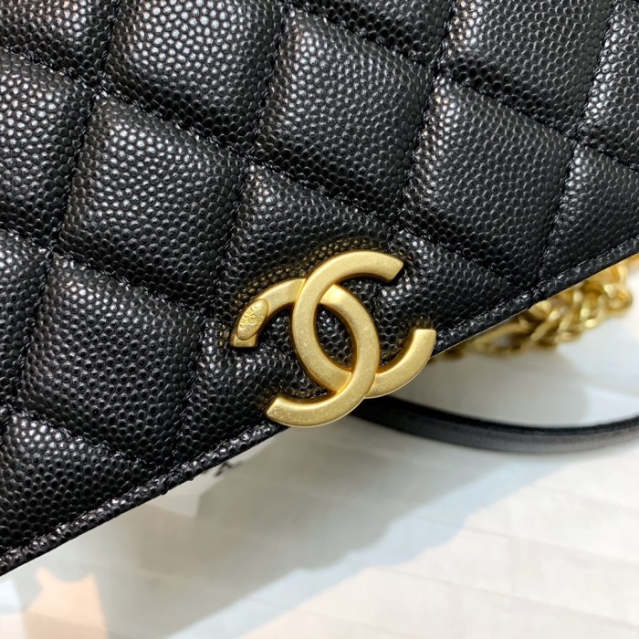  Handbag  Chanel 81155 size  15.5 10 4.5 cm
