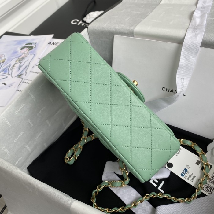  Handbag   Chanel  size 20 cm