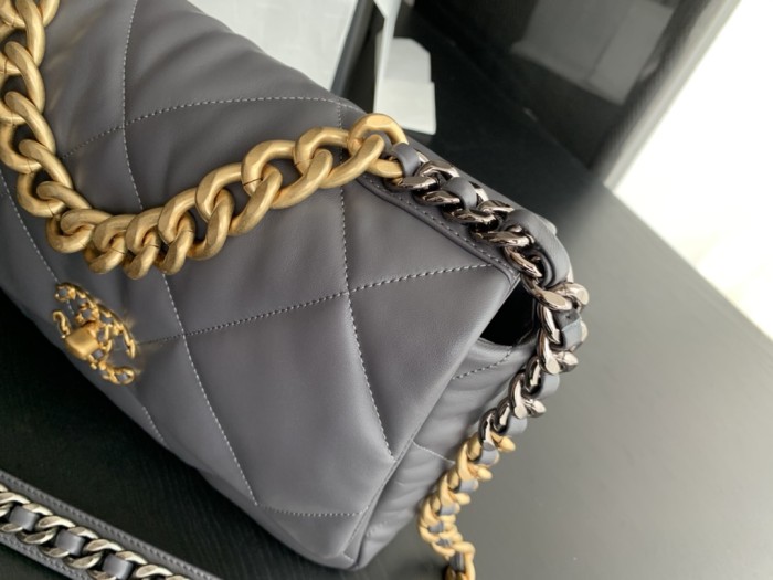  Handbag  Chanel 1161  size 30cmx20cm10 cm 