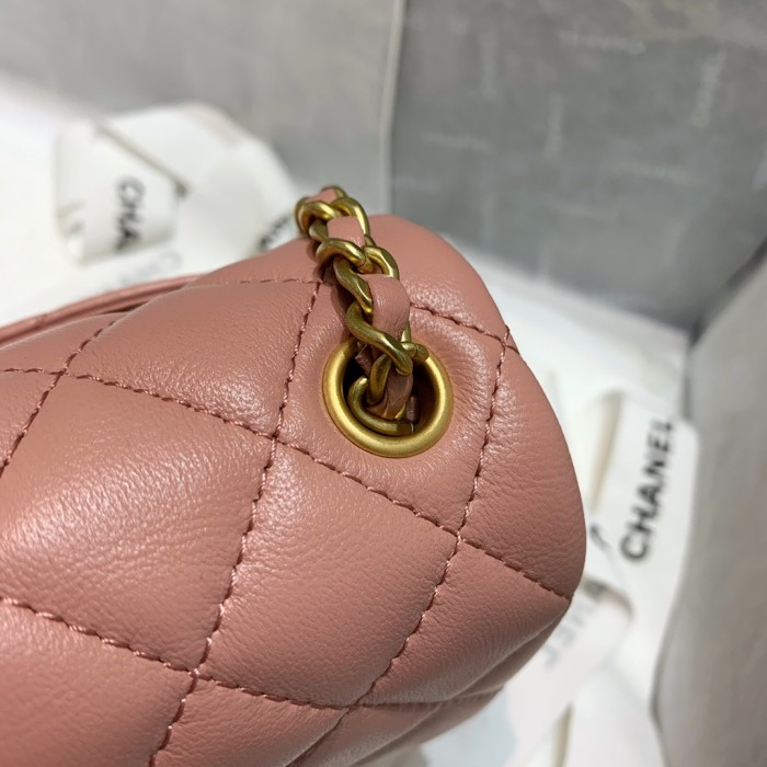  Handbag  Chanel 1786  size  17 cm