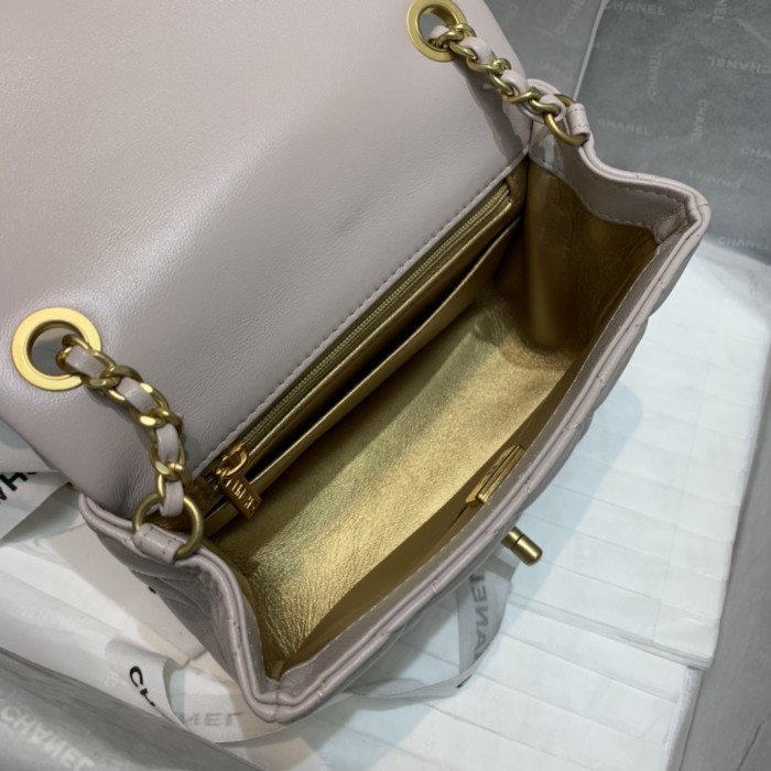 Handbag  Chanel 1786 size 17 cm