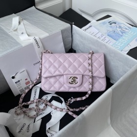 Handbag  Chanel   size  20 cm