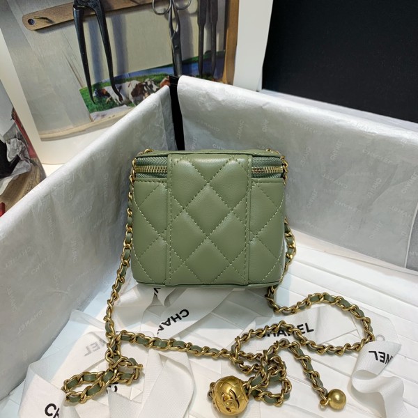 Handbag  Chanel  81136  size  10.5 8.5 7 cm
