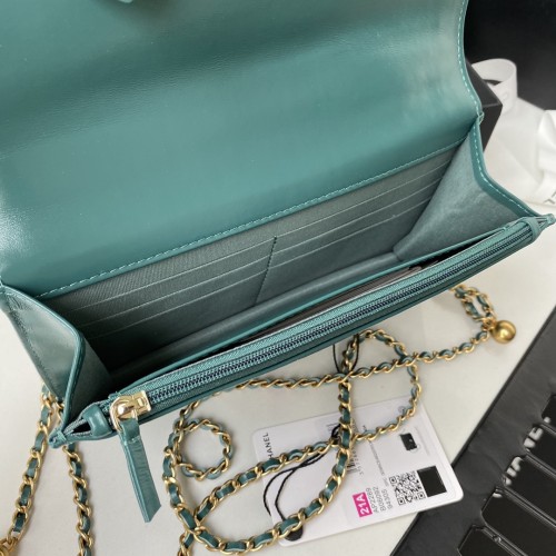  Handbag  Chanel AP2289  size  12.3x19.2x3.5 cm