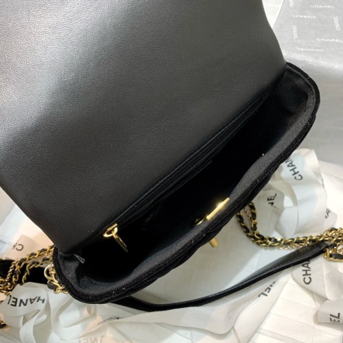  Handbag Chanel  AS2588  size  19 16 4 cm