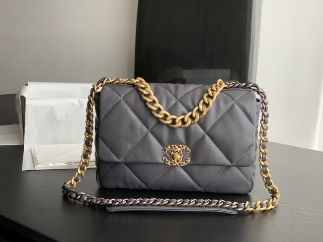  Handbag  Chanel 1161  size 30cmx20cm10 cm 
