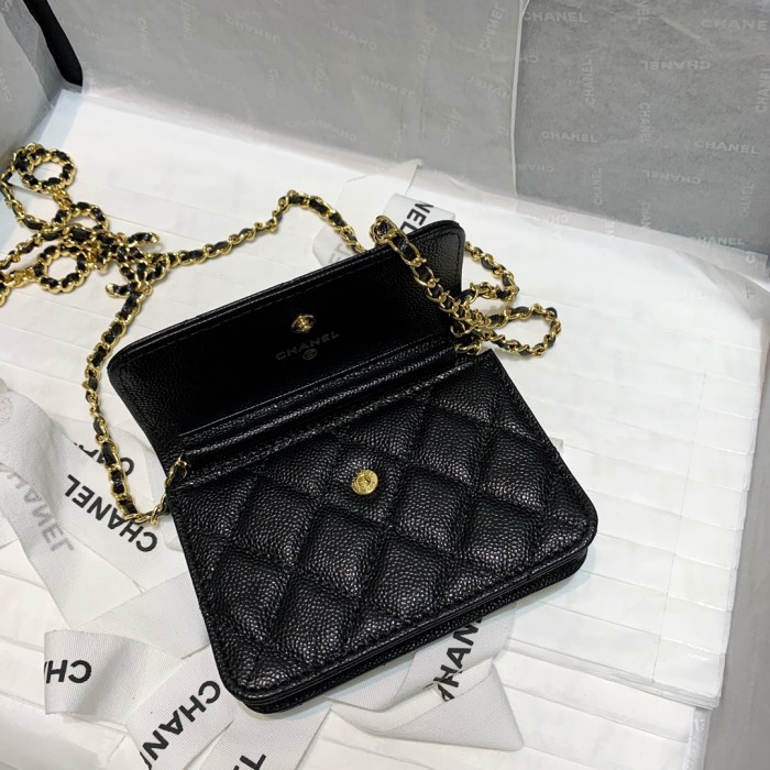 Handbag  Chanel 81139  size  12 8.5 2 cm