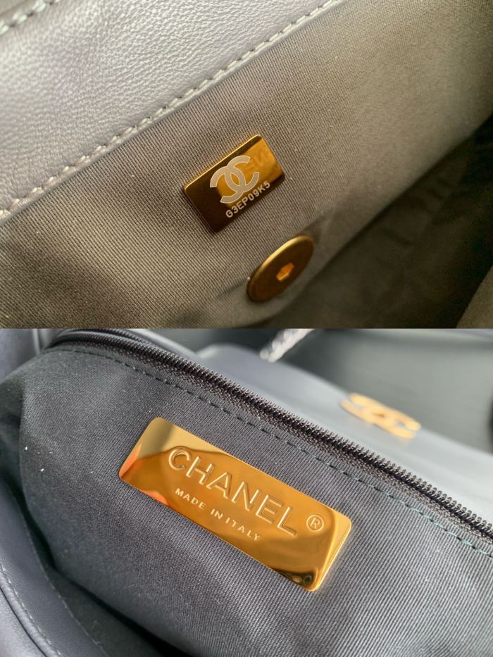  Handbag   Chanel 1160  size  26cmx16cmx9 cm