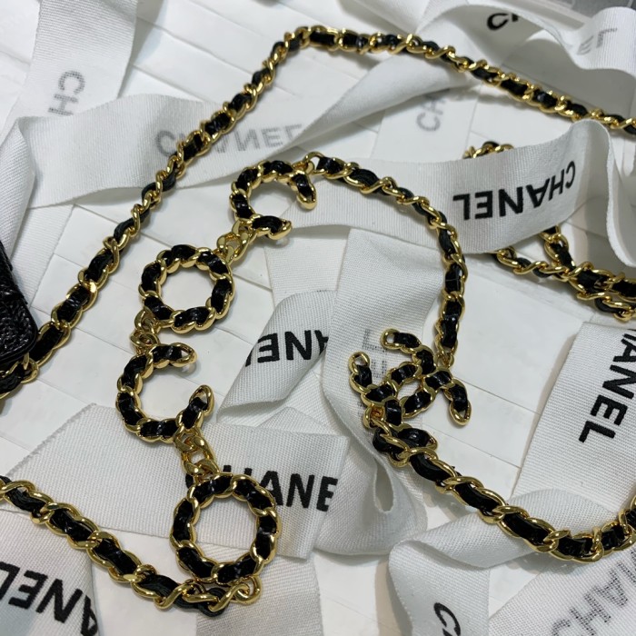  Handbag   Chanel  81150  size 10.5 7 0.5 cm