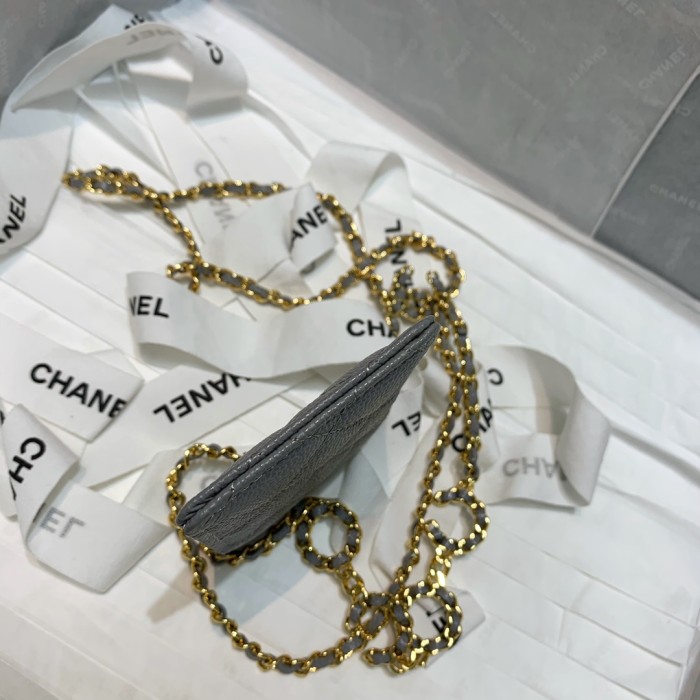  Handbag   Chanel 81150 size  10.5 7 0.5 cm