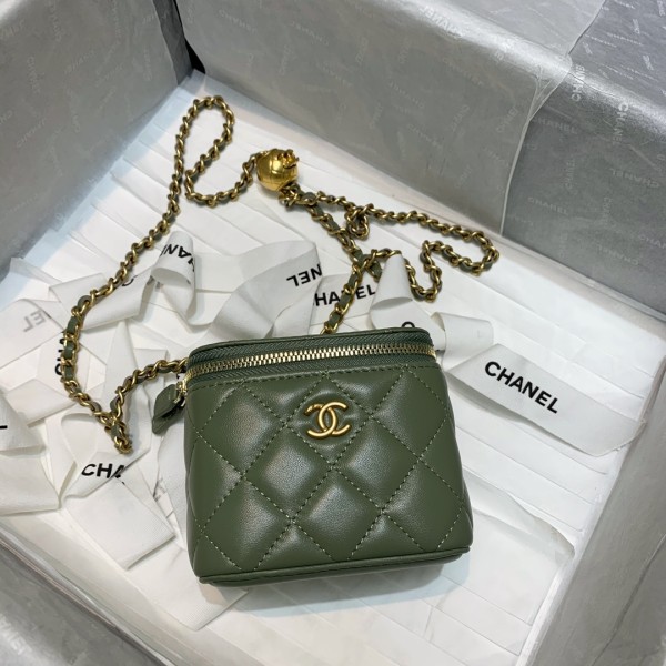Handbag  Chanel  81136  size  10.5 8.5 7 cm