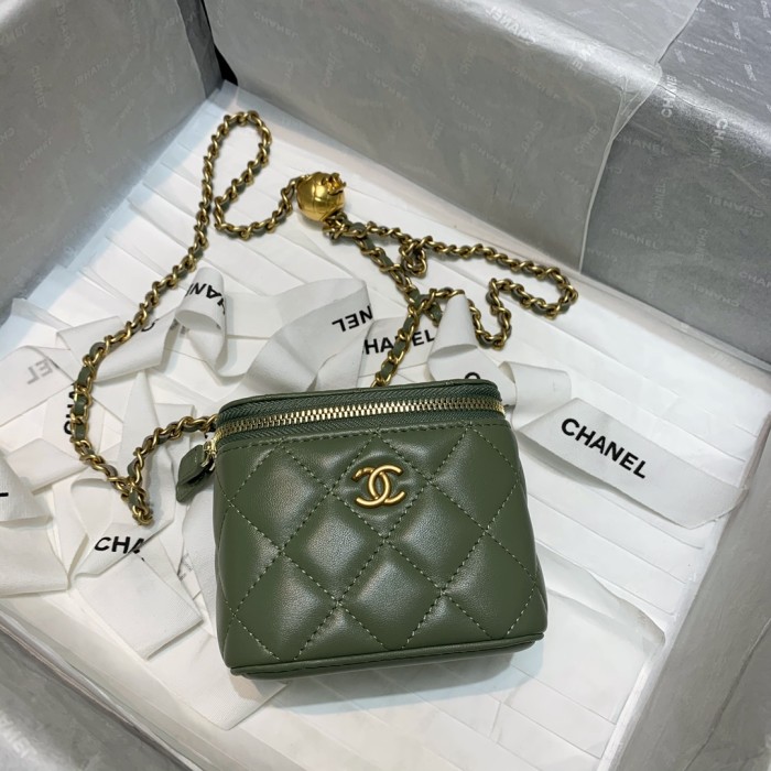 Handbag  Chanel  81136  size  10.5 8.5 7 cm