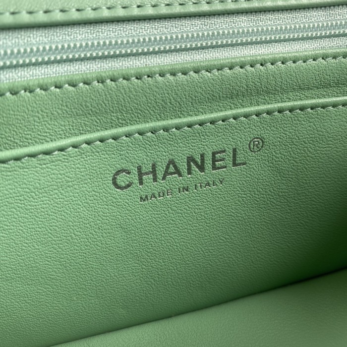  Handbag   Chanel  size  20 cm