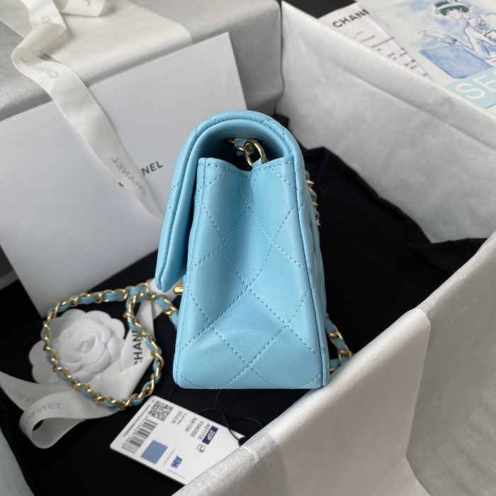  Handbag  Chanel  size  20 cm 