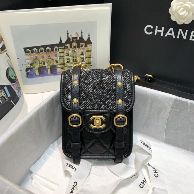  Handbag  Chanel   AS3695  size 14 17 4 cm
