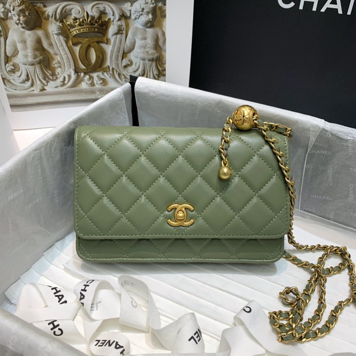  Handbag  Chanel 81133  size 19 cm