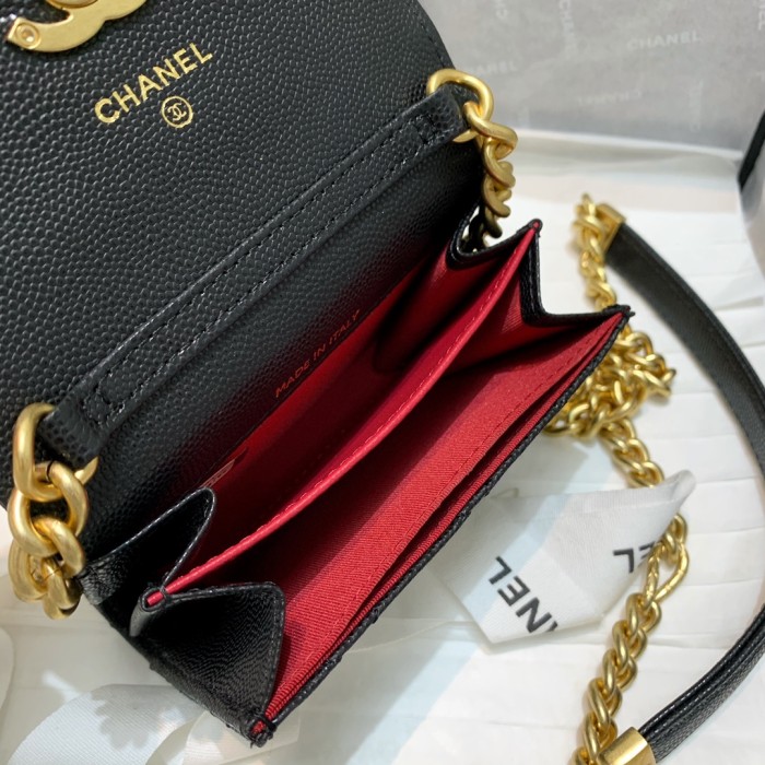  Handbag  Chanel  81156  size 12 9 2.5 cm