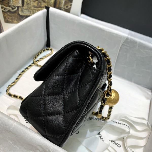 Handbag  Chanel  1786  size  17 cm